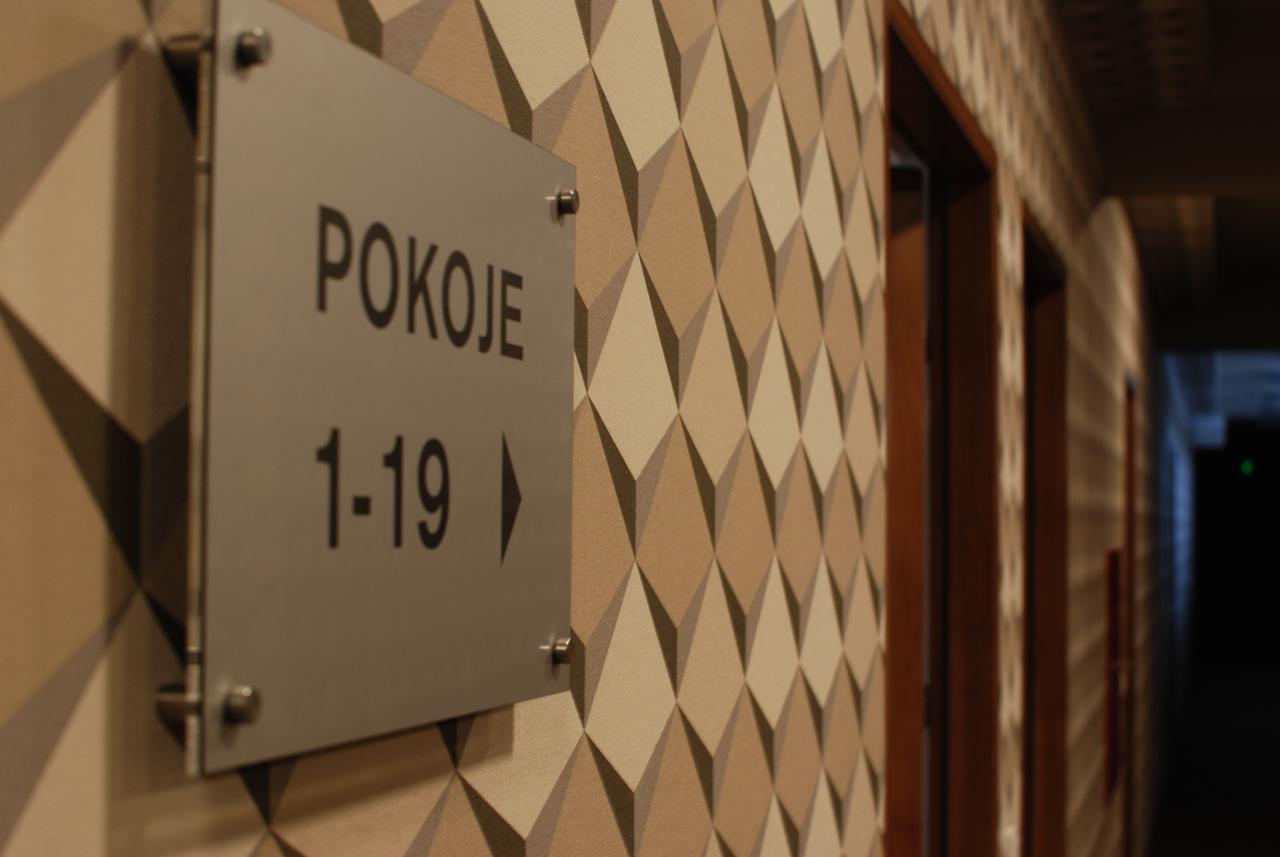 Hotel - Restauracja "Sloneczna" Яроцин Экстерьер фото